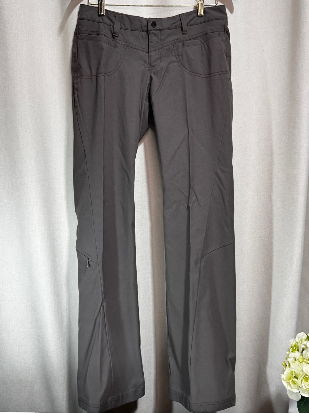 Athleta Womens 8 Tall Gray Nylon/Spandex Twill Stretch Pockets Flared Pants